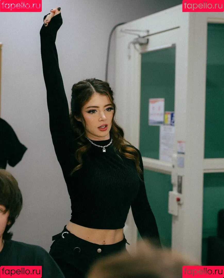 Chrissy Costanza Onlyfans Photo Gallery 