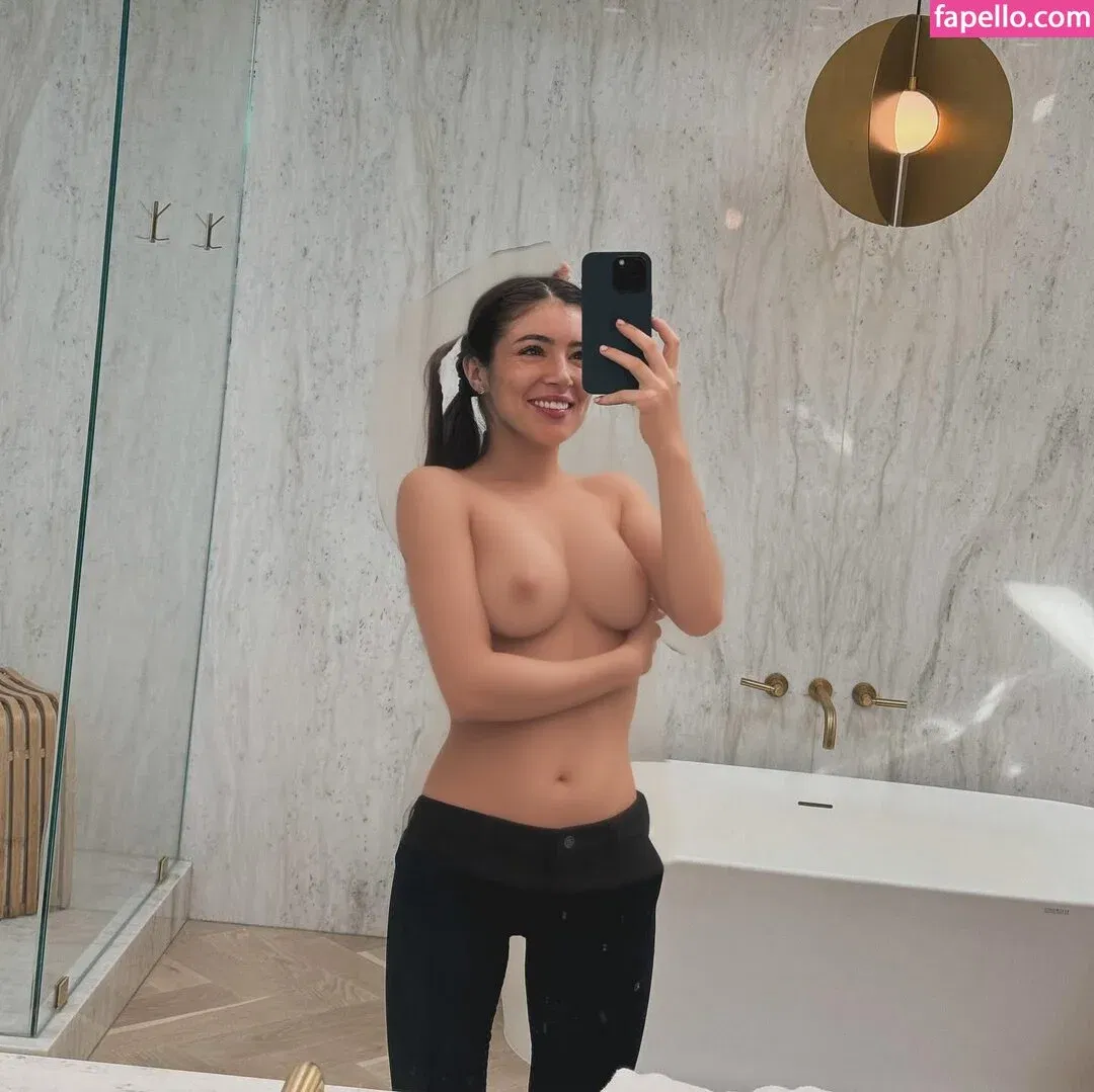 Chrissy Costanza Onlyfans Photo Gallery 