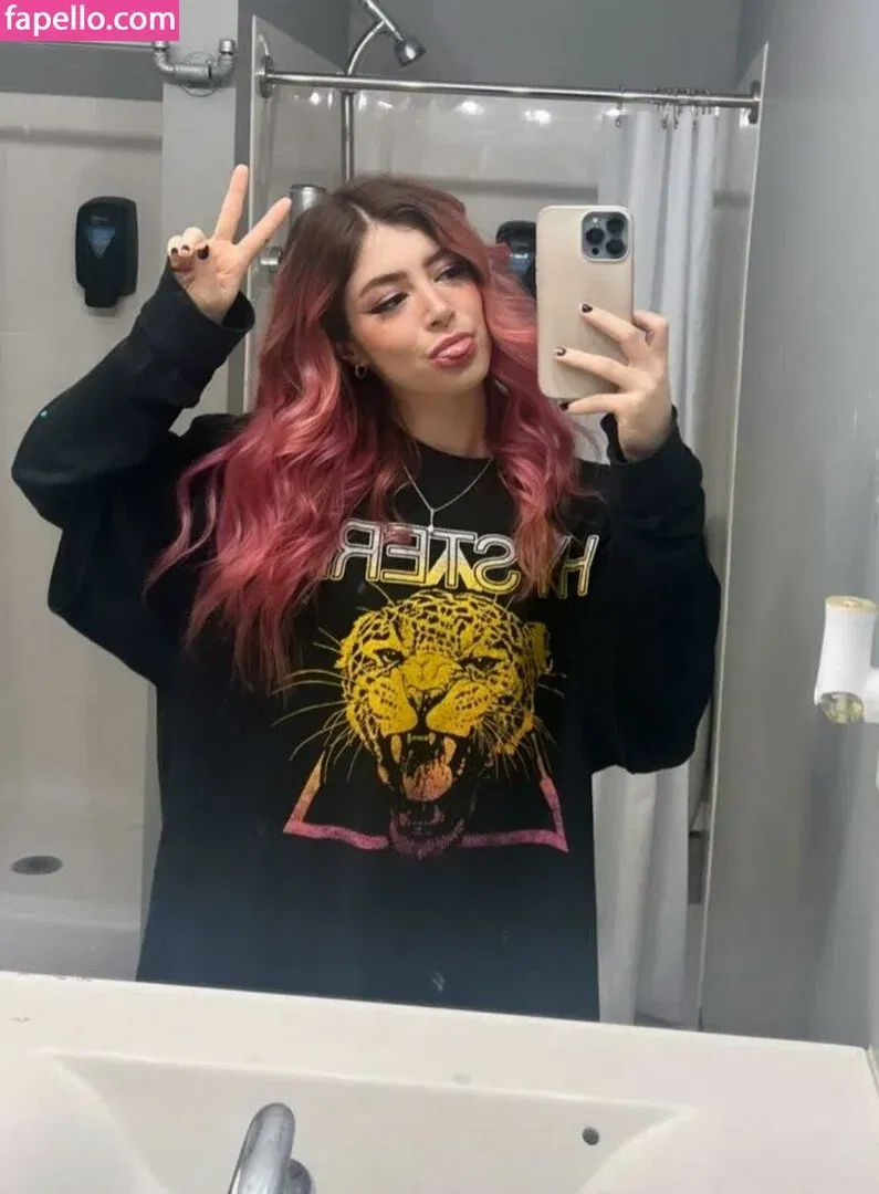 Chrissy Costanza Onlyfans Photo Gallery 