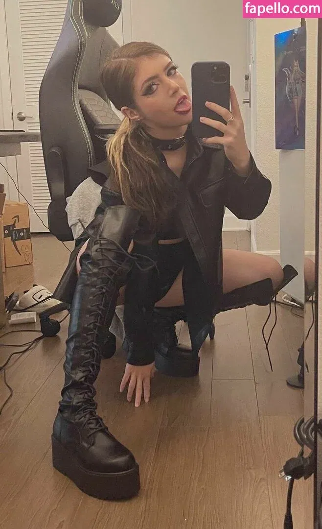 Chrissy Costanza Onlyfans Photo Gallery 