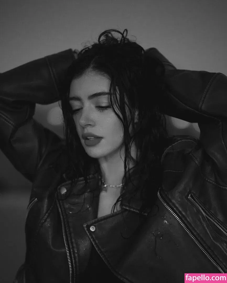 Chrissy Costanza Onlyfans Photo Gallery 