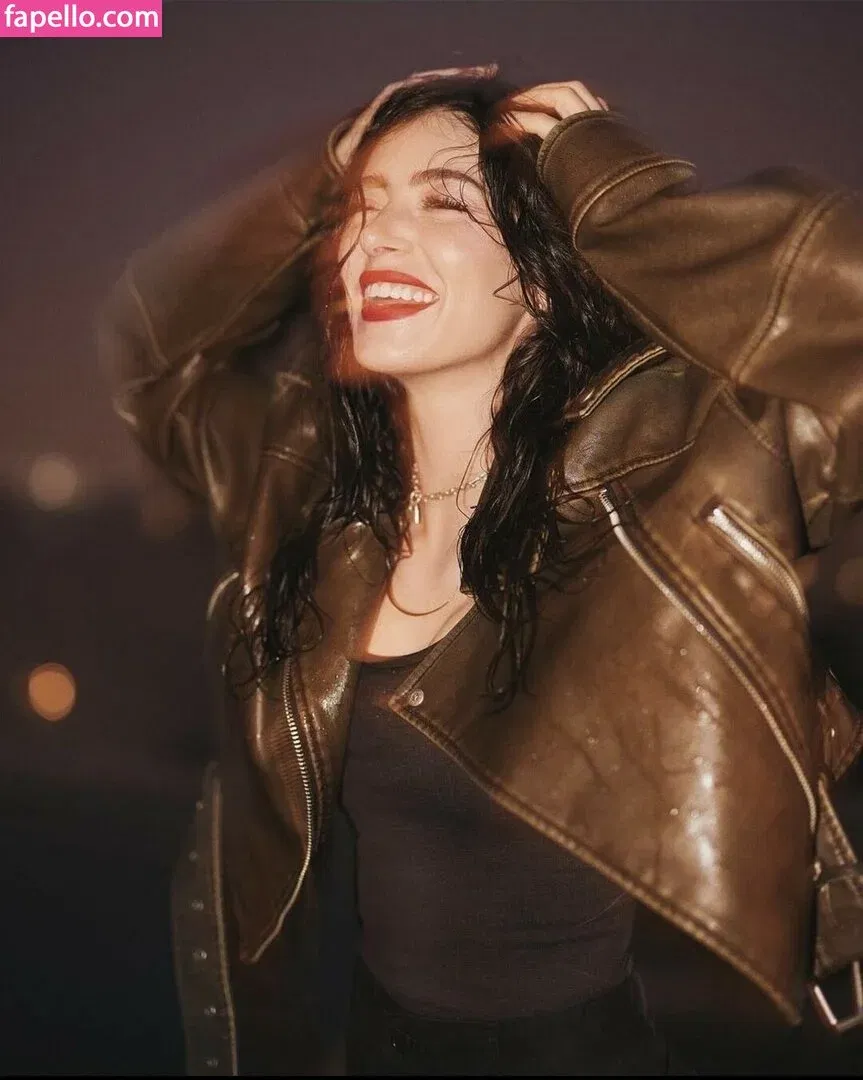 Chrissy Costanza Onlyfans Photo Gallery 