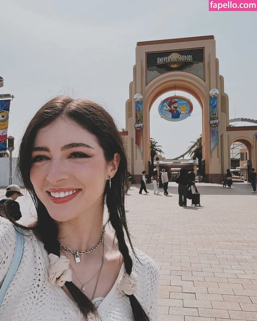 Chrissy Costanza Onlyfans Photo Gallery 