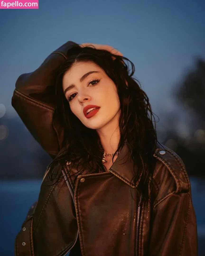 Chrissy Costanza Onlyfans Photo Gallery 