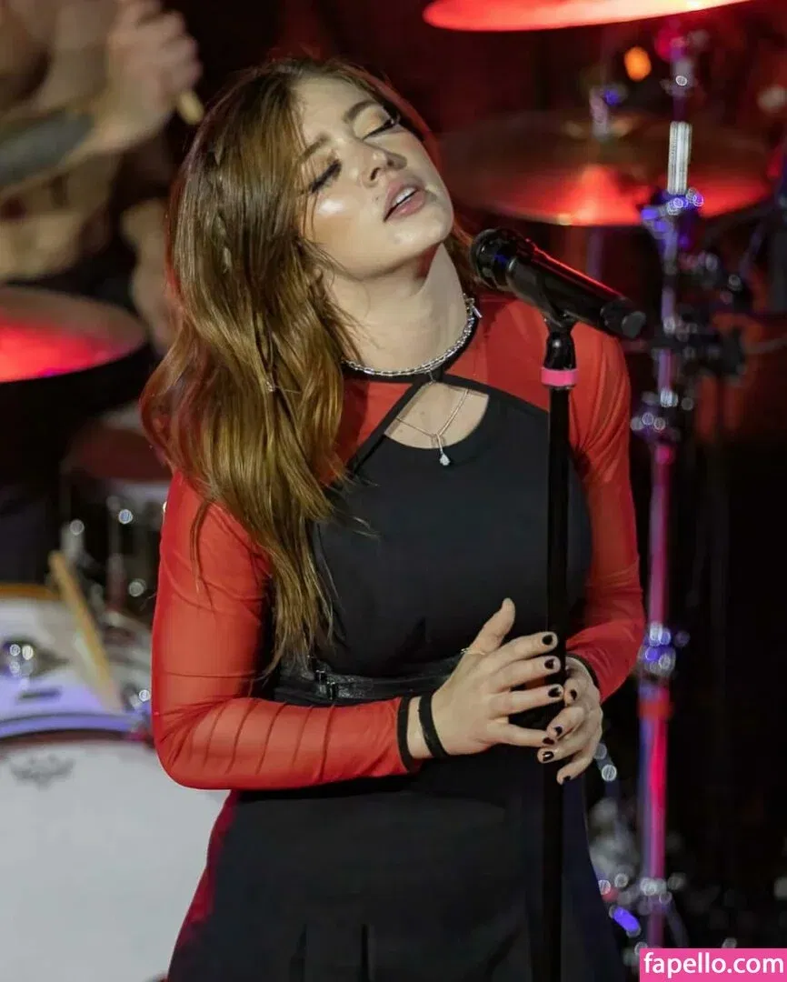 Chrissy Costanza Onlyfans Photo Gallery 