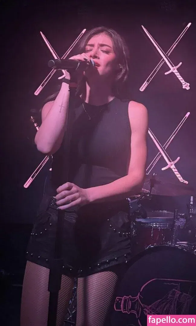 Chrissy Costanza Onlyfans Photo Gallery 