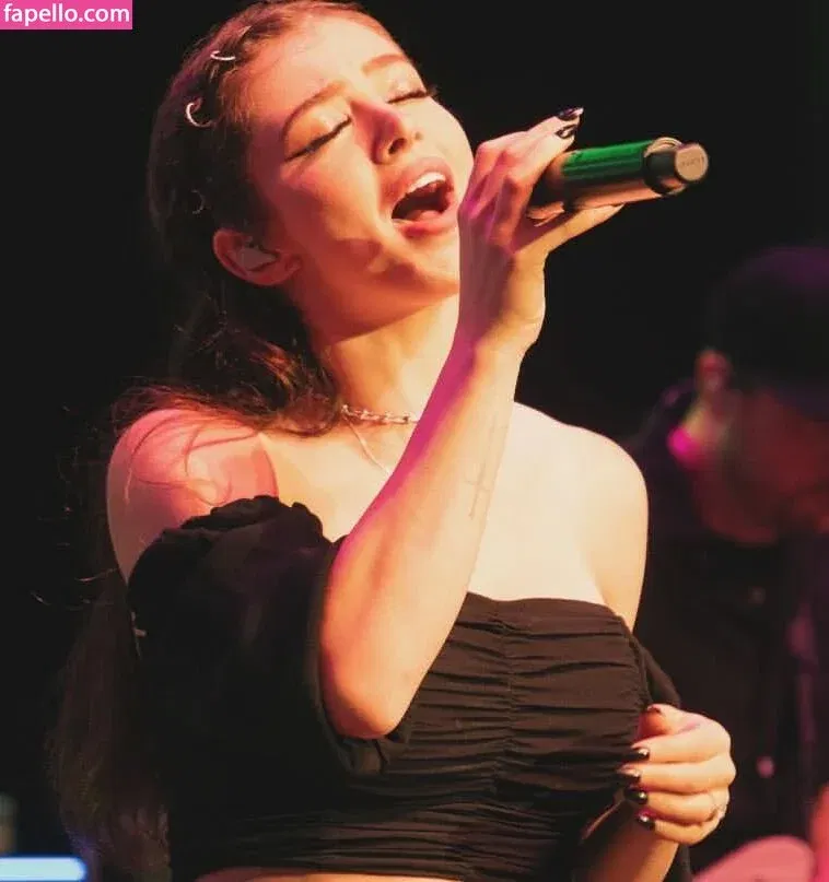 Chrissy Costanza Onlyfans Photo Gallery 