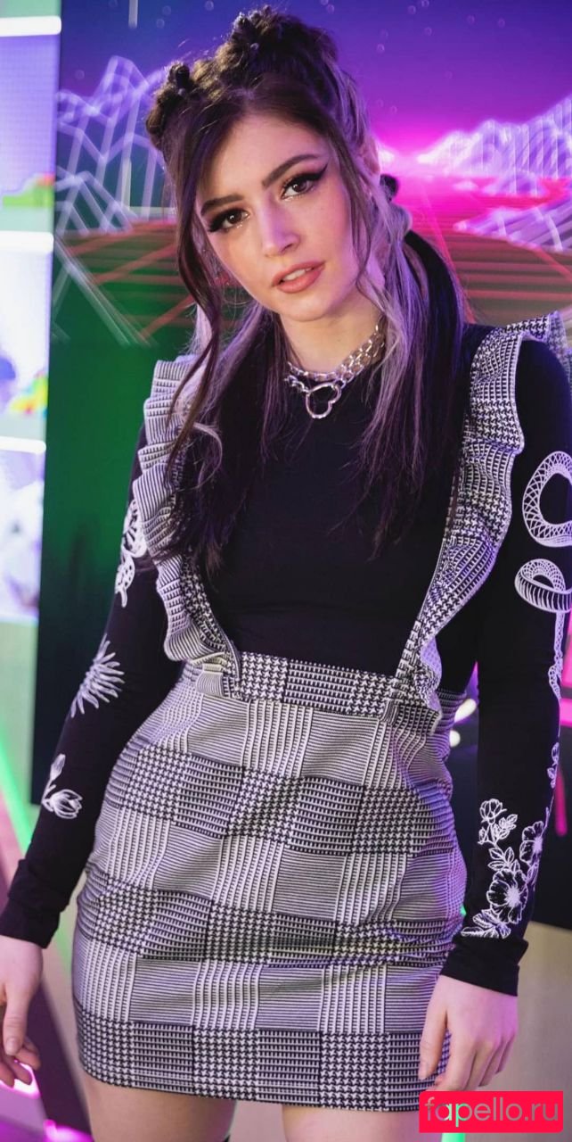 Chrissy Costanza Onlyfans Photo Gallery 