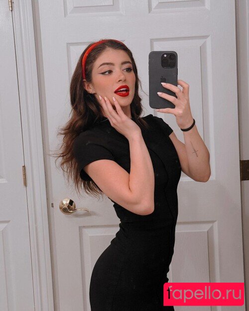 Chrissy Costanza Onlyfans Photo Gallery 