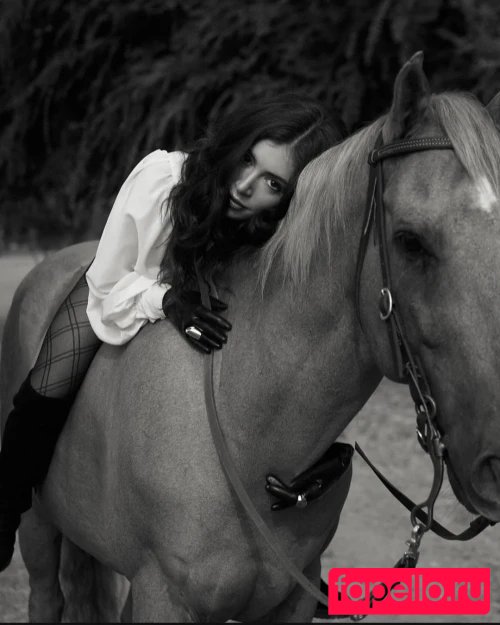 Chrissy Costanza Onlyfans Photo Gallery 