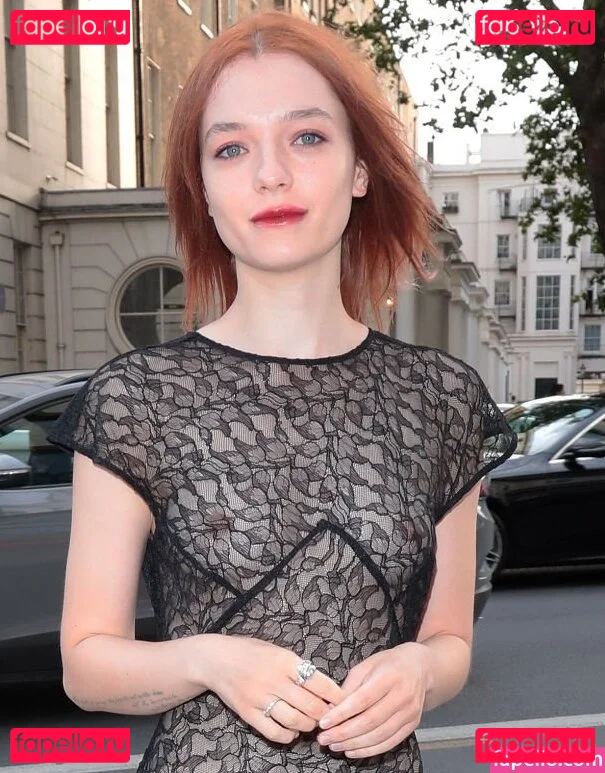 Esme Creed-Miles Onlyfans Photo Gallery 