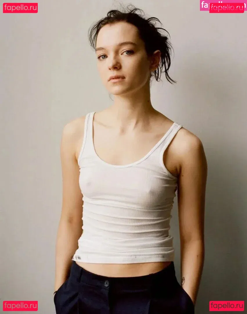 Esme Creed-Miles Onlyfans Photo Gallery 