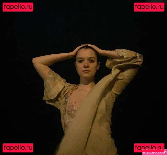 Esme Creed-Miles Onlyfans Photo Gallery 