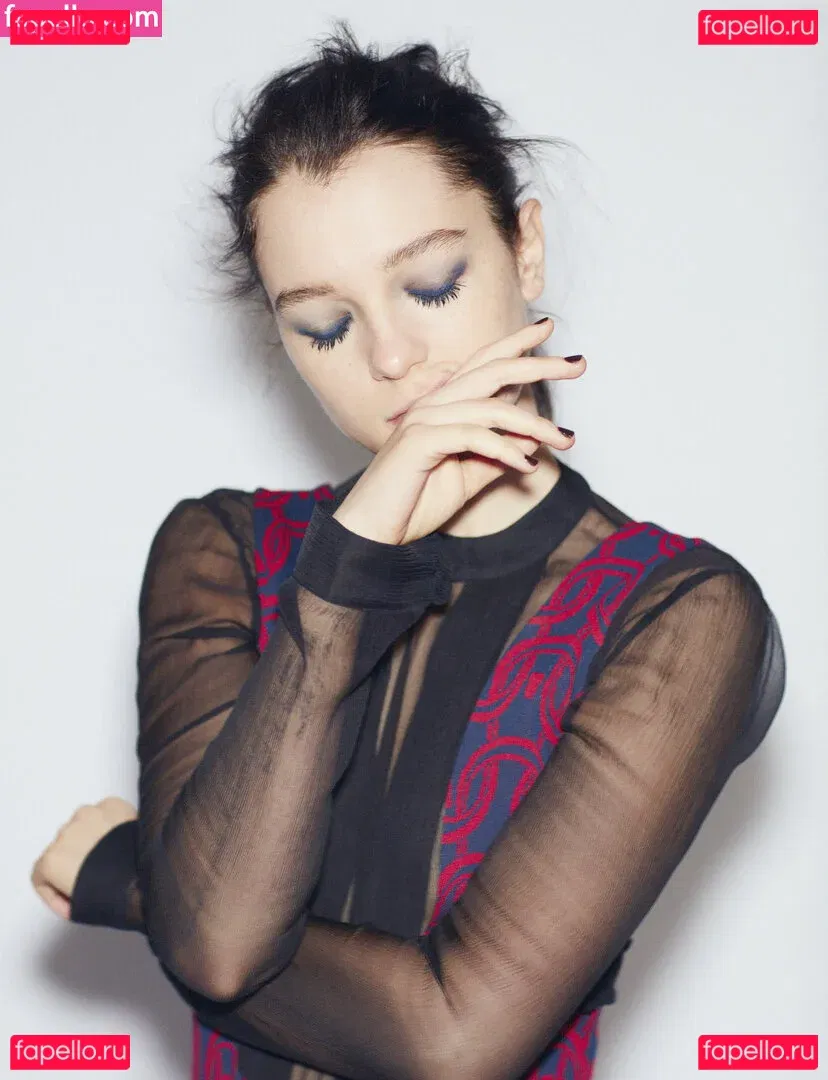 Esme Creed-Miles Onlyfans Photo Gallery 