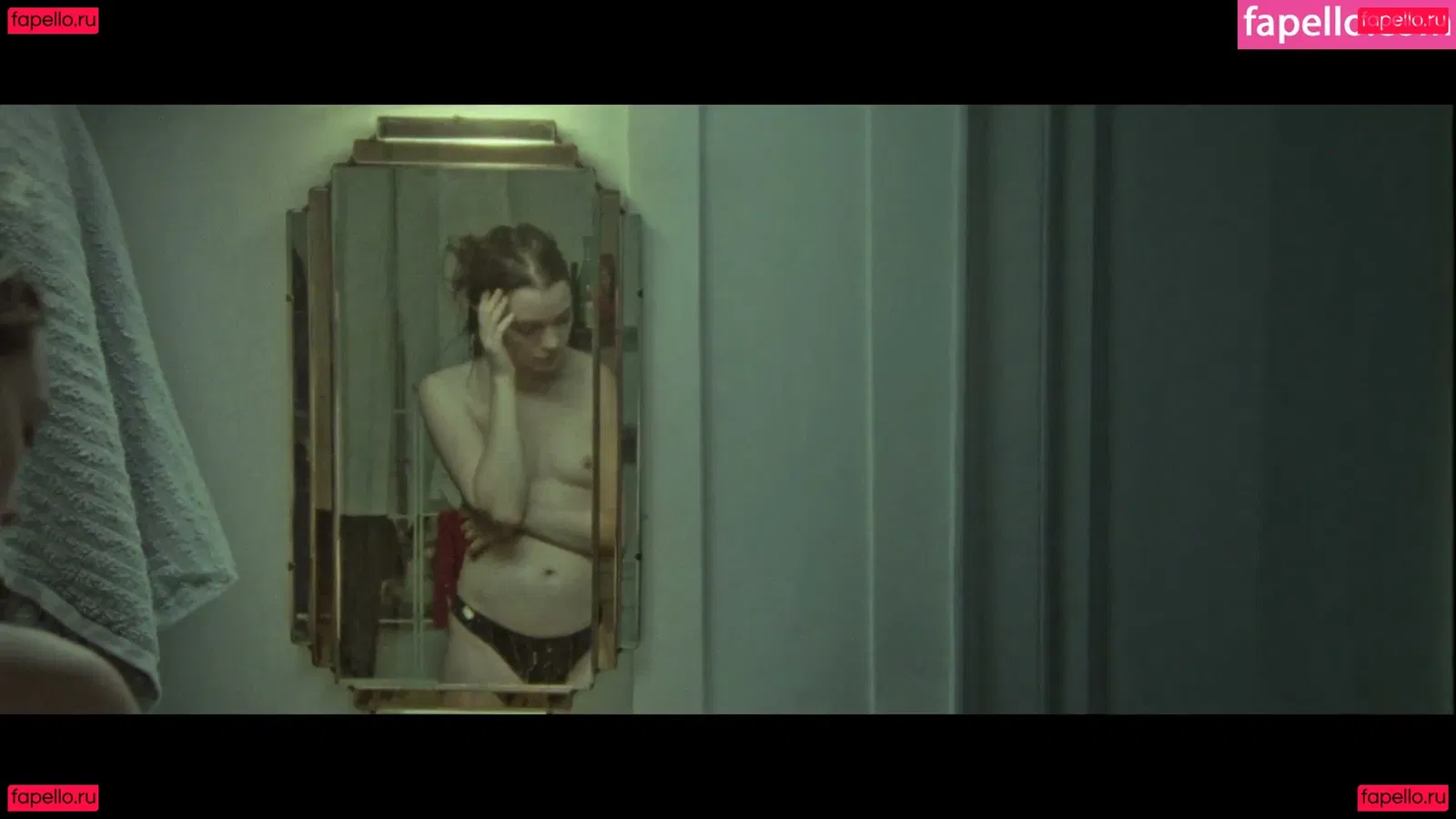 Esme Creed-Miles Onlyfans Photo Gallery 