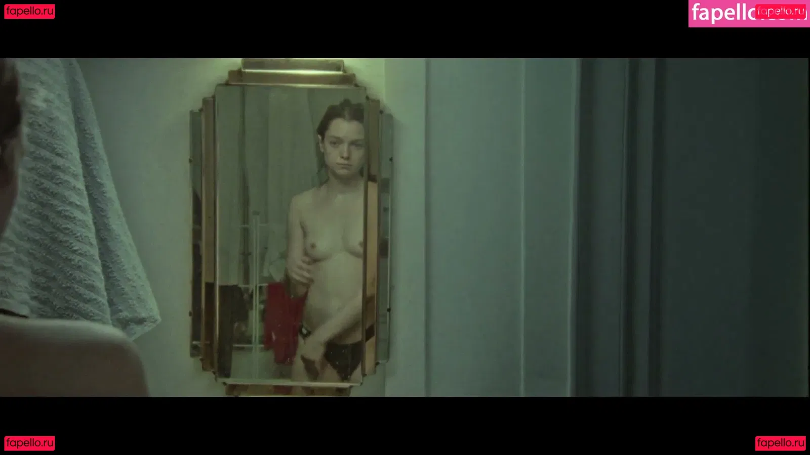 Esme Creed-Miles Onlyfans Photo Gallery 