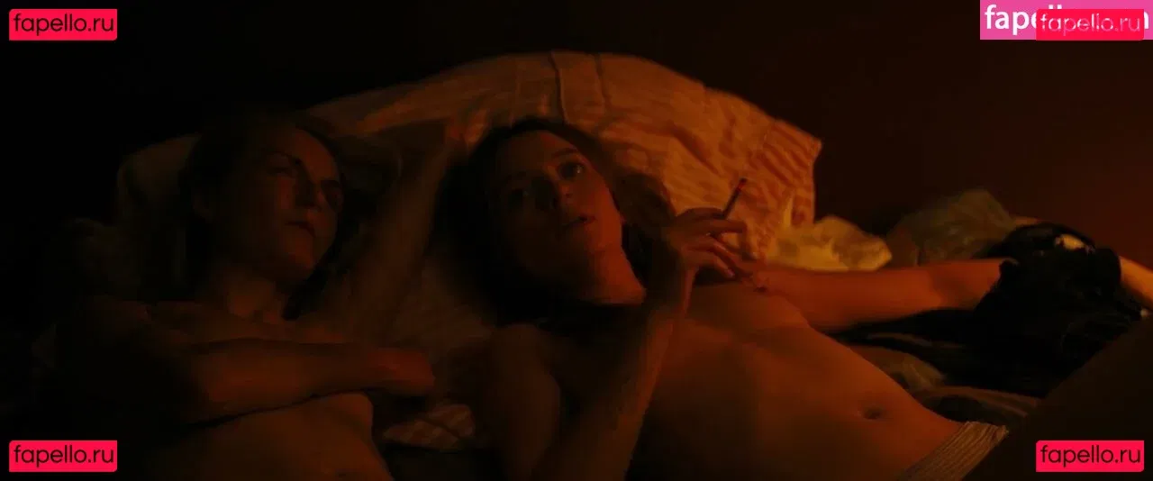 Esme Creed-Miles Onlyfans Photo Gallery 