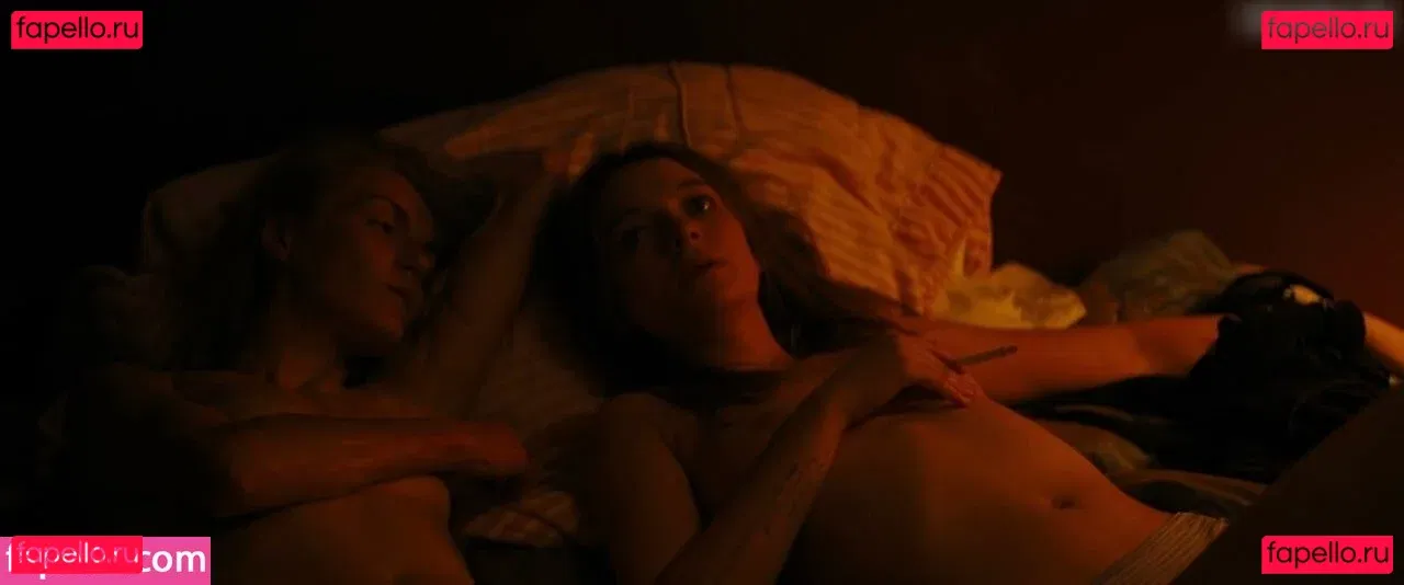 Esme Creed-Miles Onlyfans Photo Gallery 