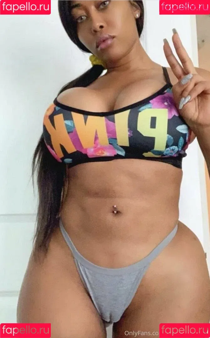 moreofmoriah Onlyfans Photo Gallery 