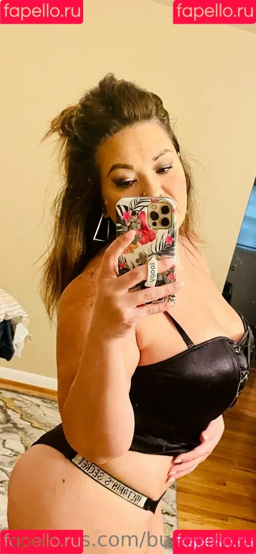 bustycougar Onlyfans Photo Gallery 