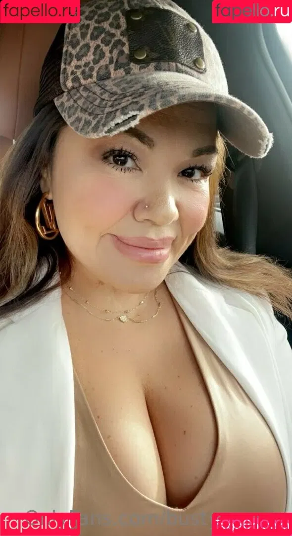 bustycougar Onlyfans Photo Gallery 