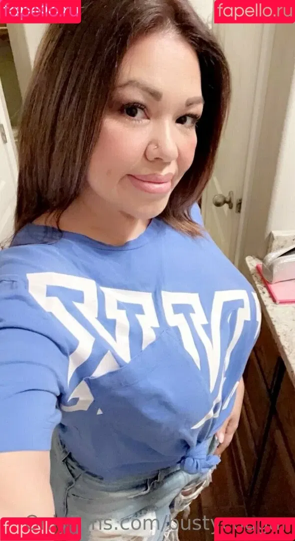 bustycougar Onlyfans Photo Gallery 