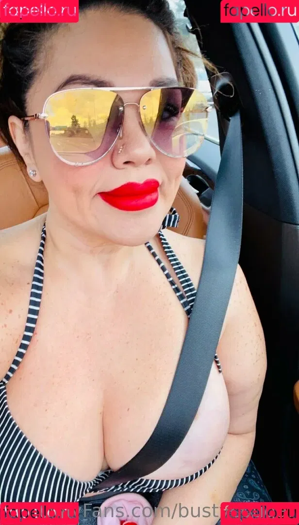 bustycougar Onlyfans Photo Gallery 