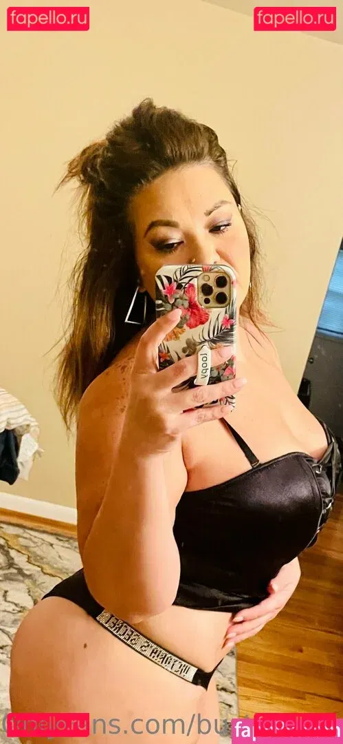 bustycougar Onlyfans Photo Gallery 