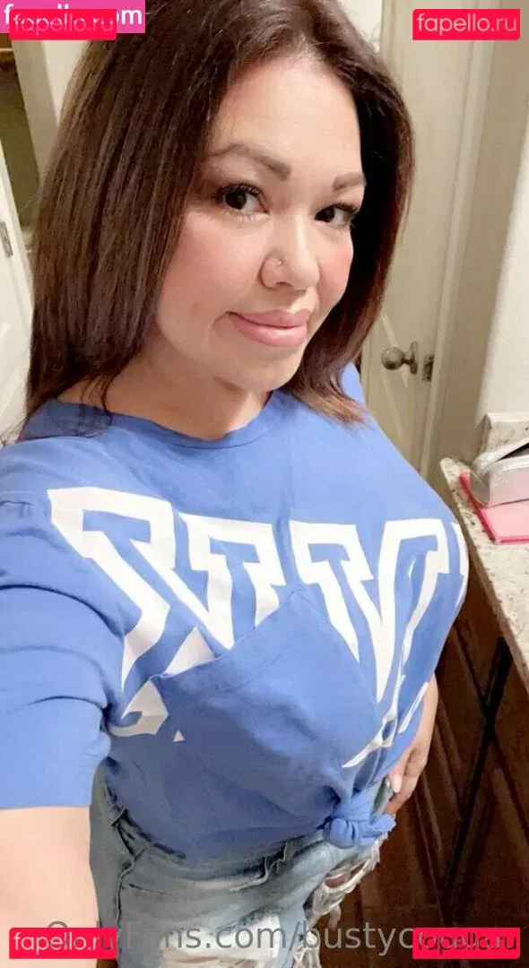 bustycougar Onlyfans Photo Gallery 