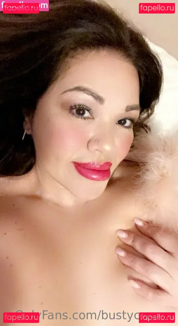 bustycougar Onlyfans Photo Gallery 