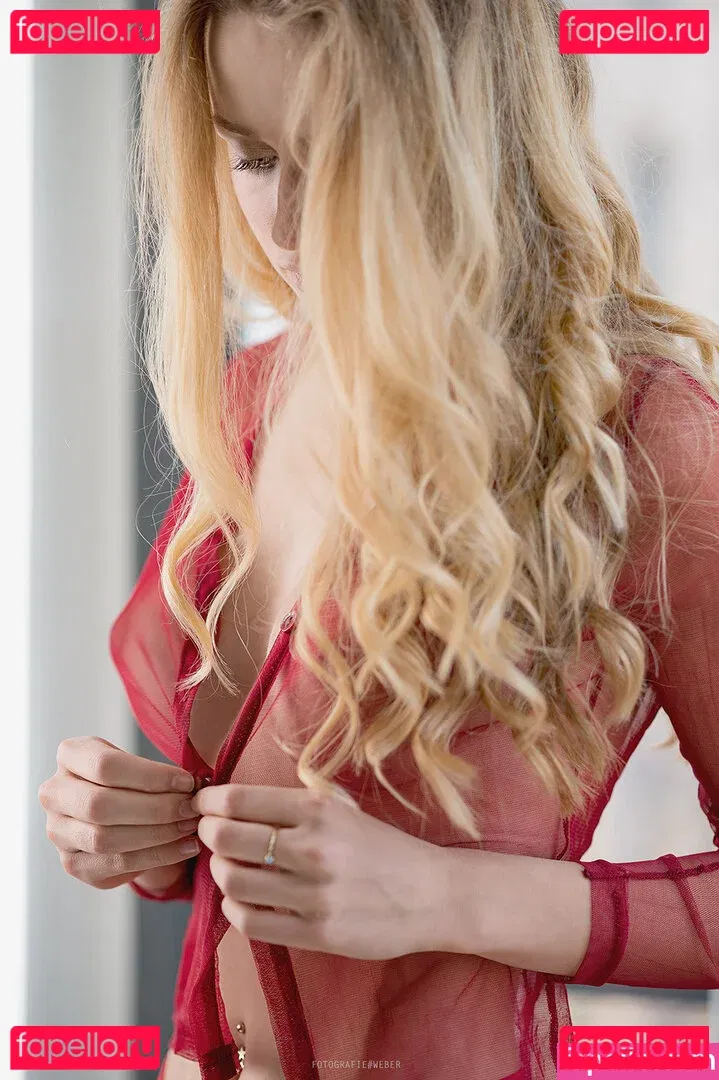 Emilia Jung Onlyfans Photo Gallery 