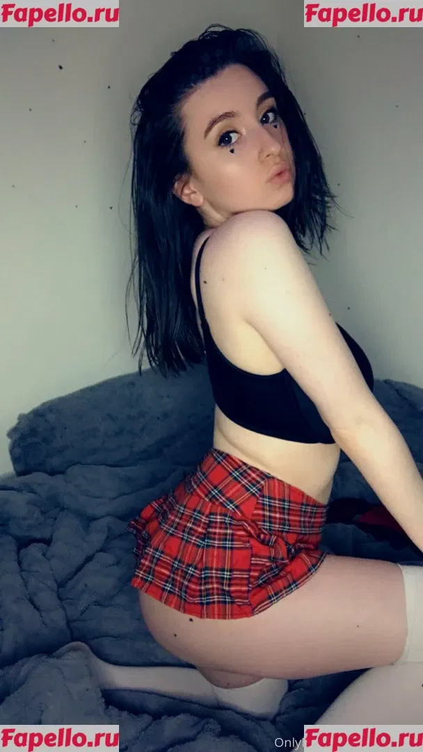KylieeOW Onlyfans Photo Gallery 