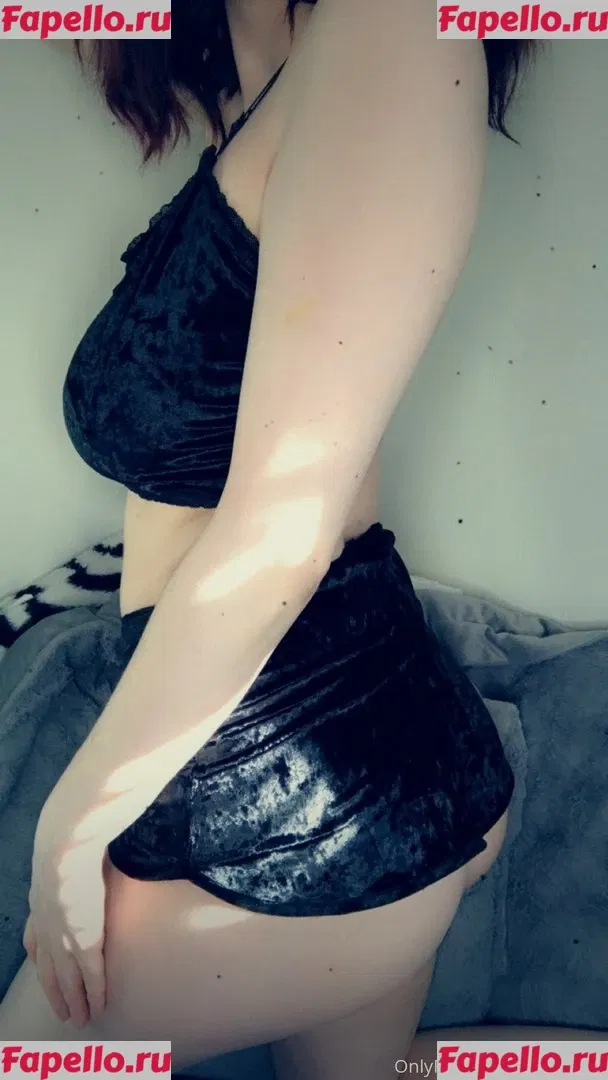 KylieeOW Onlyfans Photo Gallery 