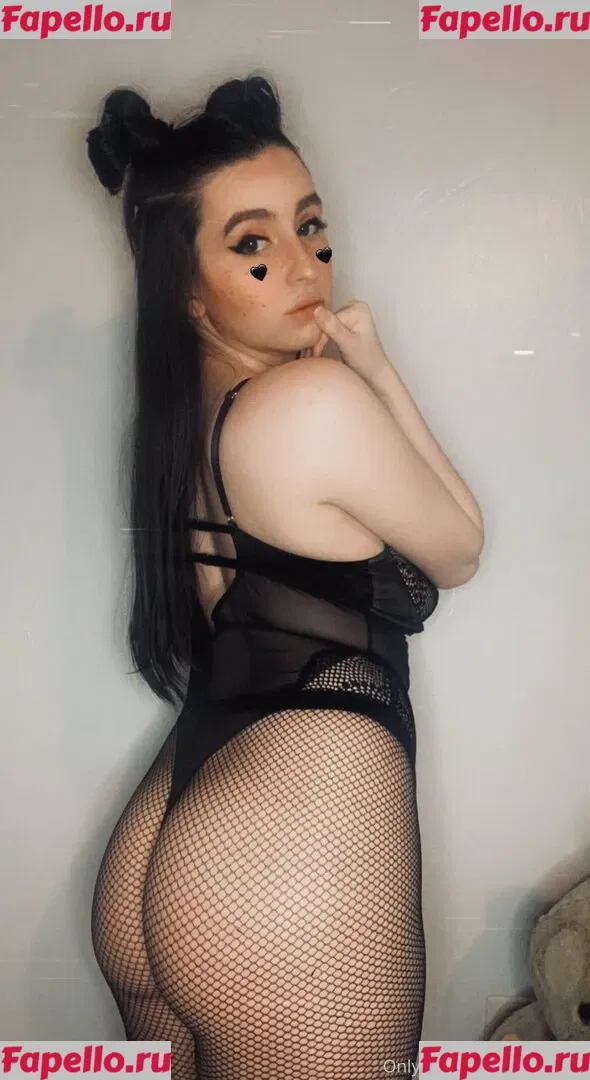 KylieeOW Onlyfans Photo Gallery 