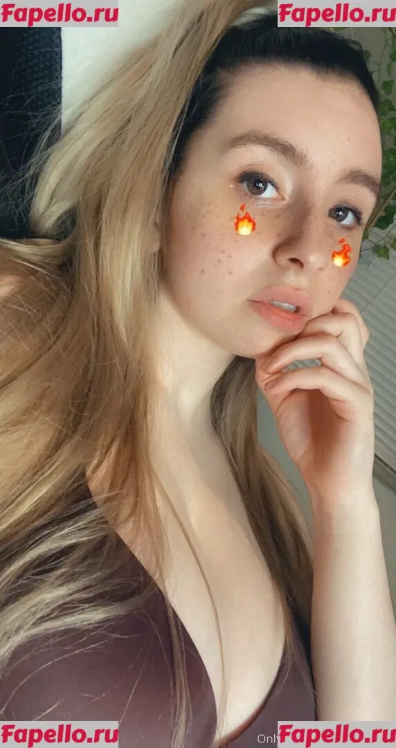 KylieeOW Onlyfans Photo Gallery 