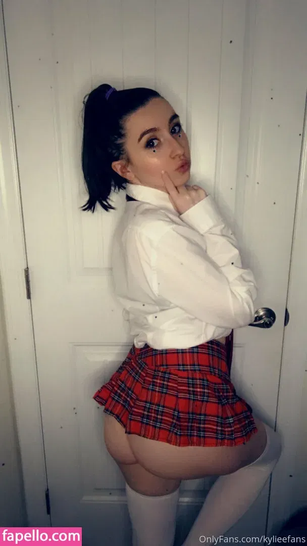 KylieeOW Onlyfans Photo Gallery 