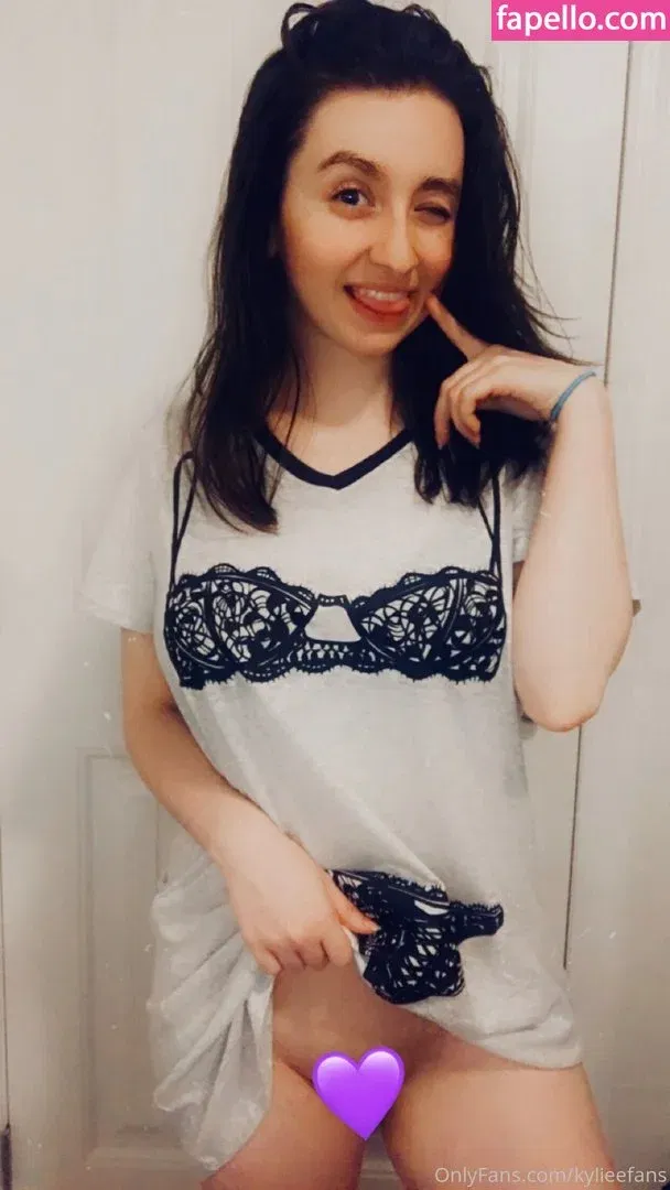 KylieeOW Onlyfans Photo Gallery 