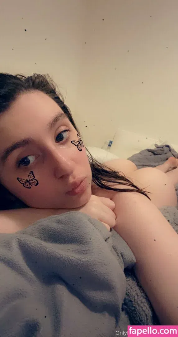 KylieeOW Onlyfans Photo Gallery 