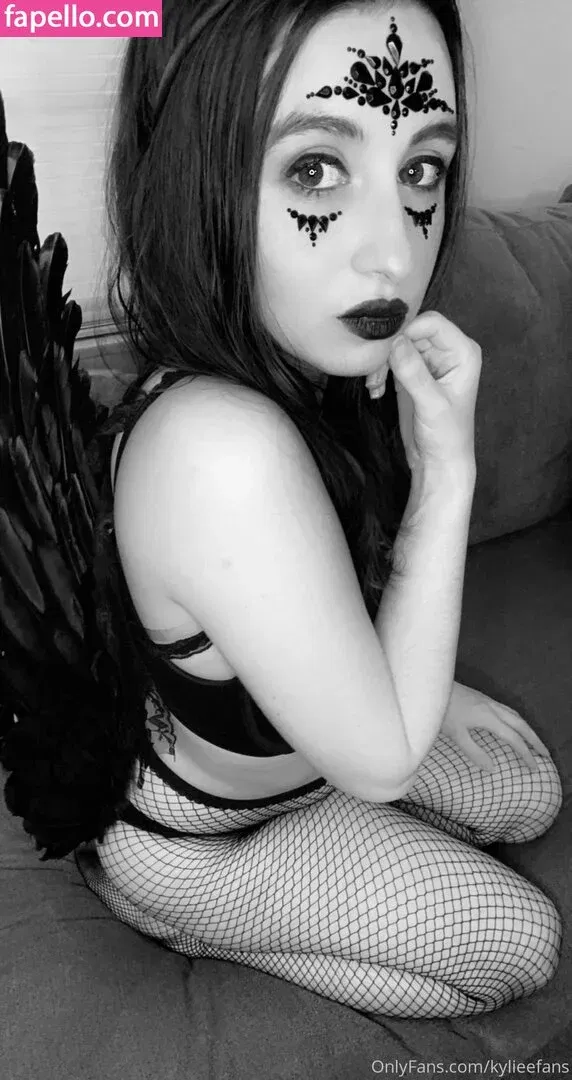KylieeOW Onlyfans Photo Gallery 