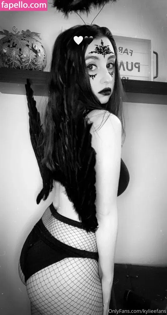 KylieeOW Onlyfans Photo Gallery 