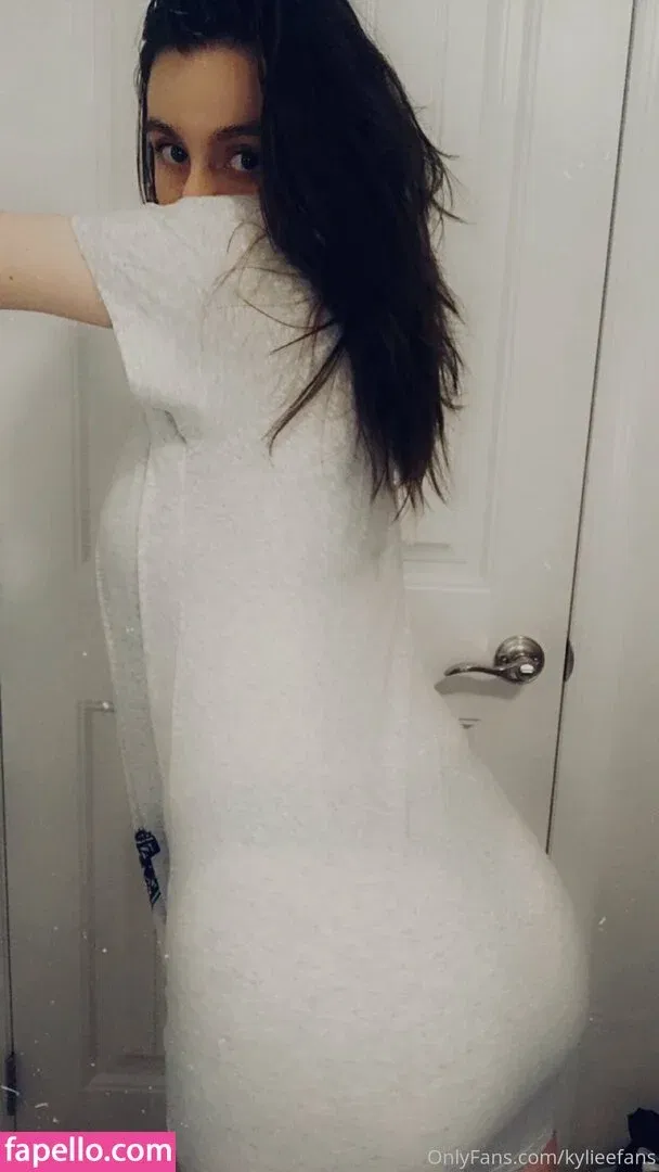 KylieeOW Onlyfans Photo Gallery 