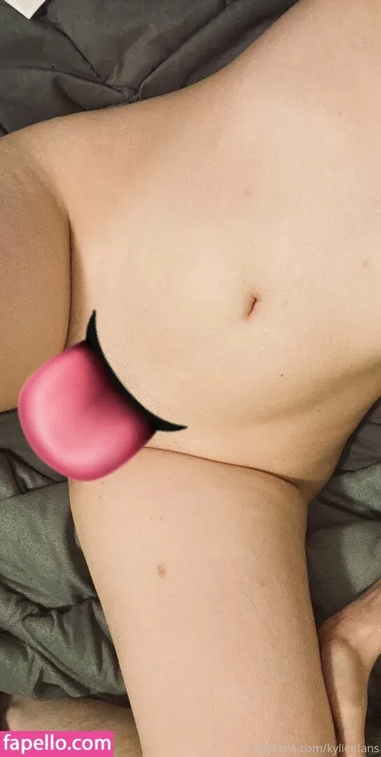 KylieeOW Onlyfans Photo Gallery 