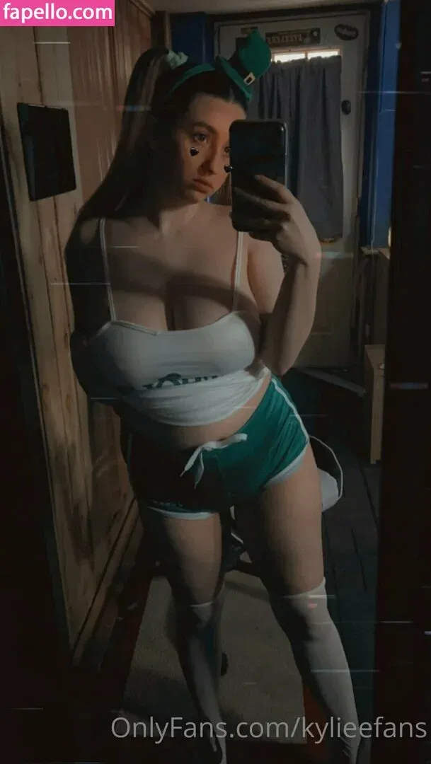 KylieeOW Onlyfans Photo Gallery 