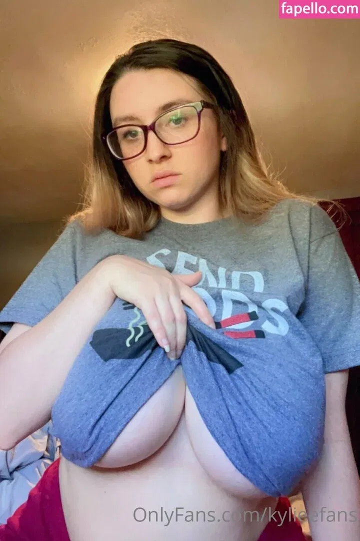 KylieeOW Onlyfans Photo Gallery 