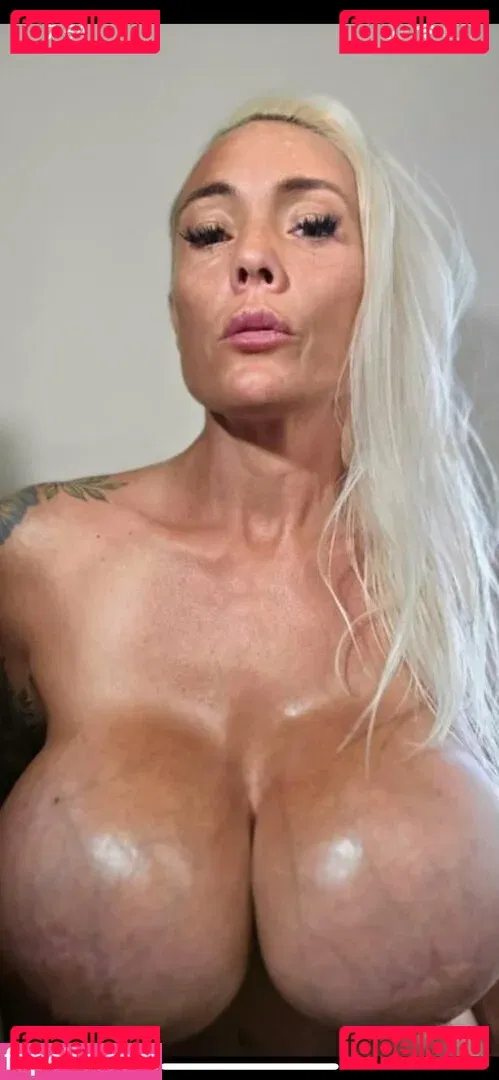 MrsPineappleGoddess Onlyfans Photo Gallery 