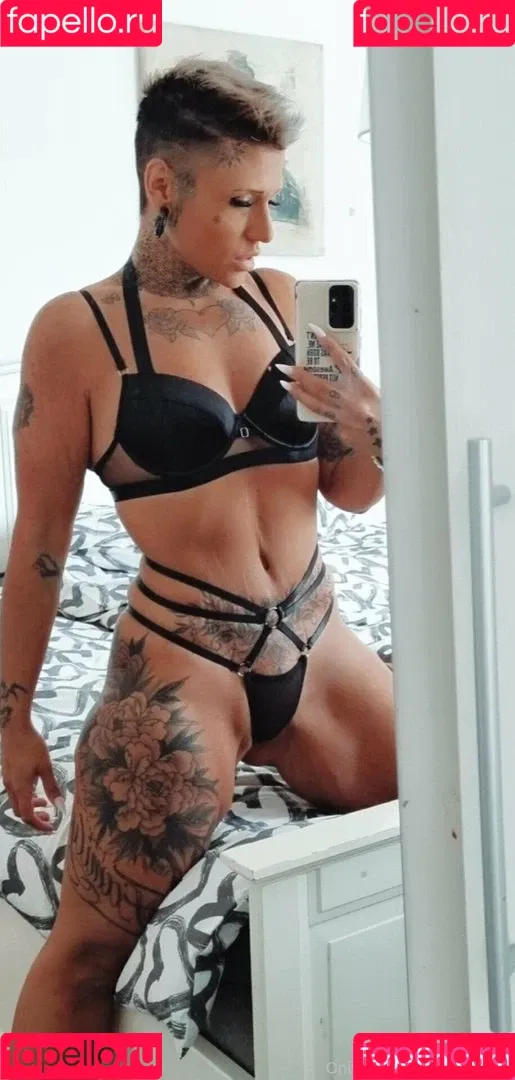 nennefriisk Onlyfans Photo Gallery 