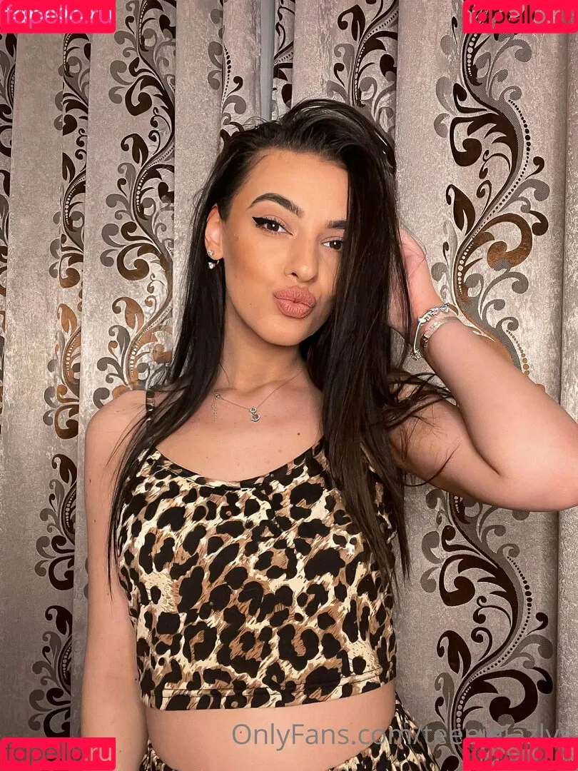 sweetiefreshman Onlyfans Photo Gallery 
