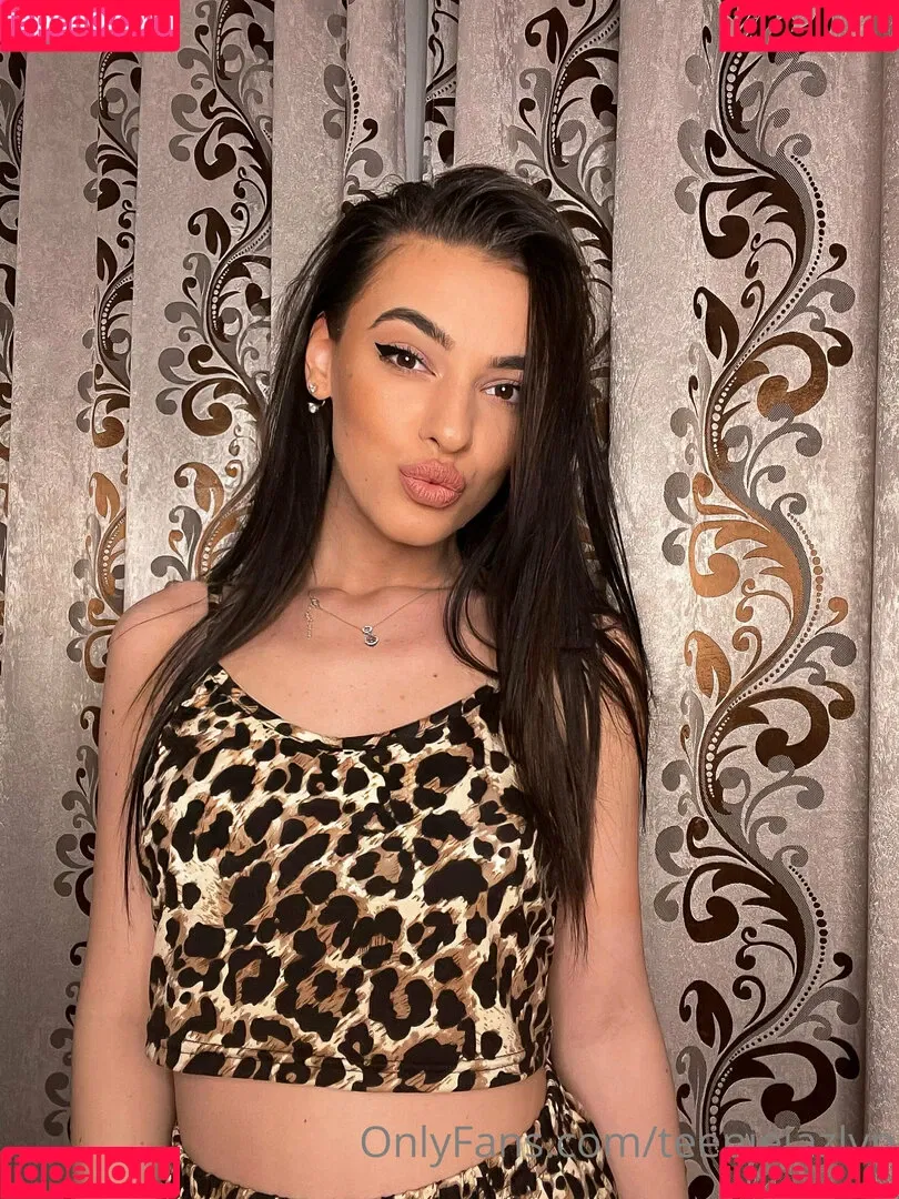 sweetiefreshman Onlyfans Photo Gallery 