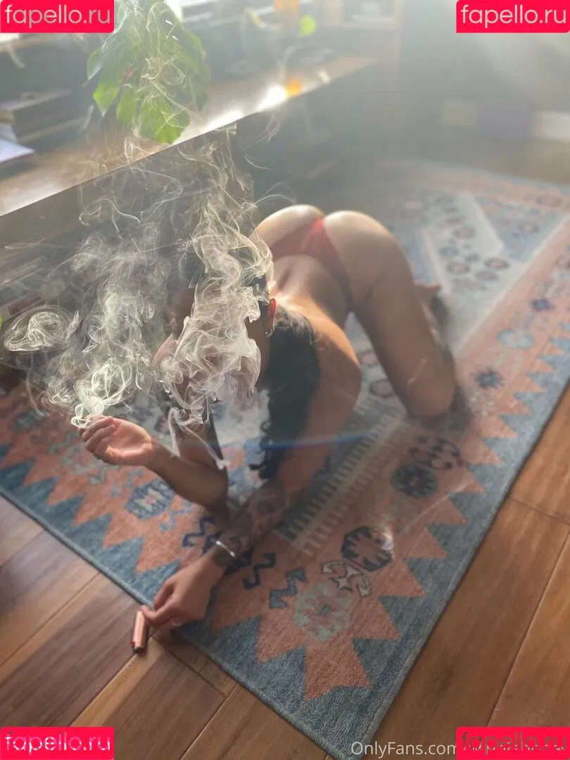 winniehoney Onlyfans Photo Gallery 