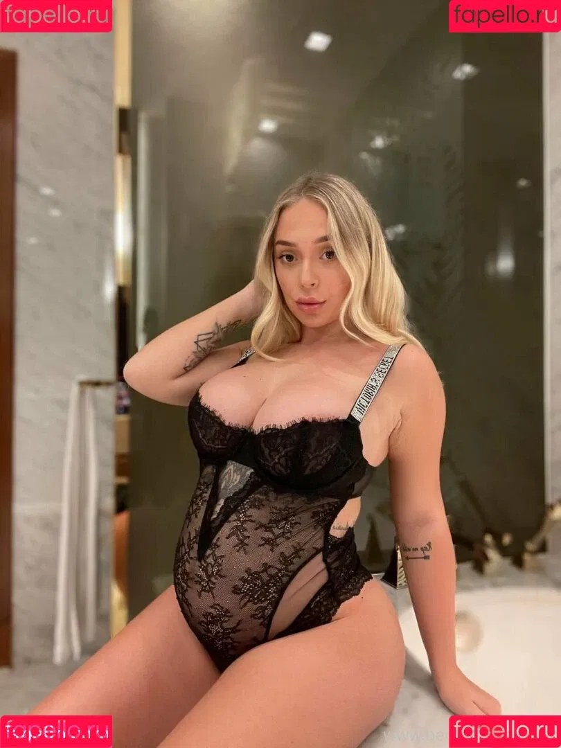 Becca Marie Onlyfans Photo Gallery 
